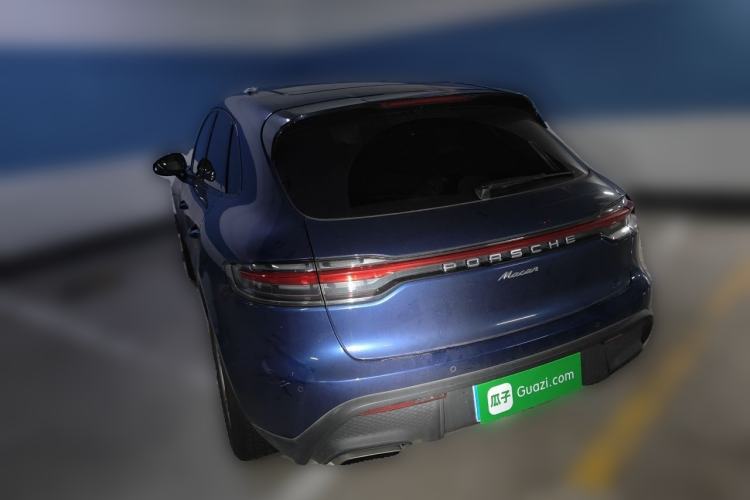 Used Porsche Macan 2022 Macan 2.0T Rear Left 45 Deg