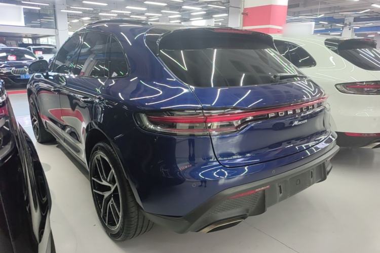 Used Porsche Macan 2022 Macan 2.0T Rear Left 45 Deg