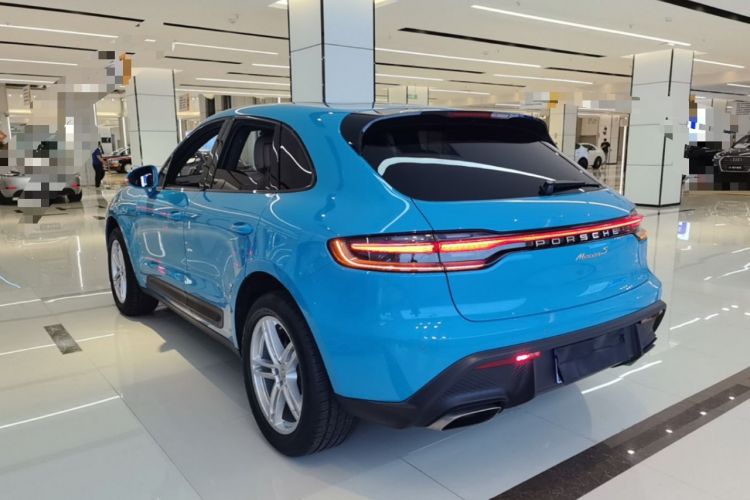 Used Porsche Macan 2022 Macan 2.0T Rear Left 45 Deg