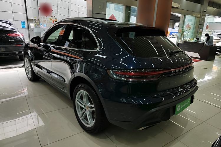 Used Porsche Macan 2022 Macan 2.0T Rear Left 45 Deg