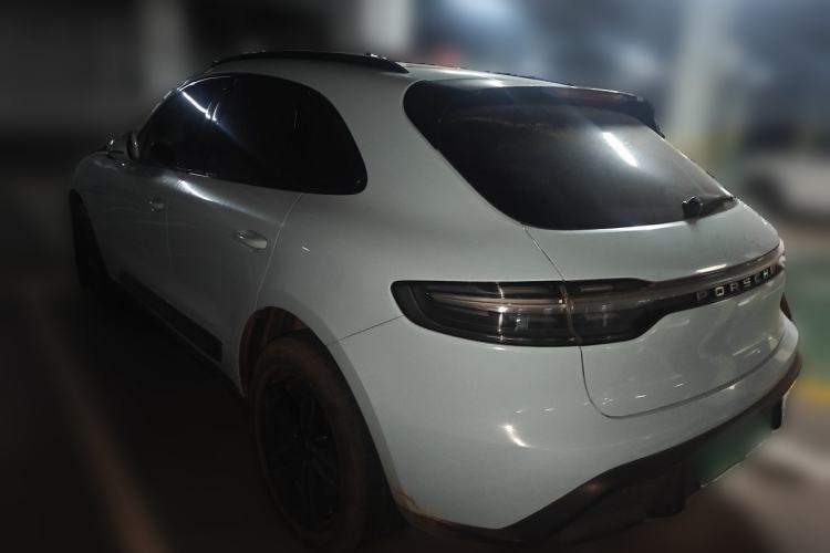 Used Porsche Macan 2022 Macan 2.0T Rear Left 45 Deg