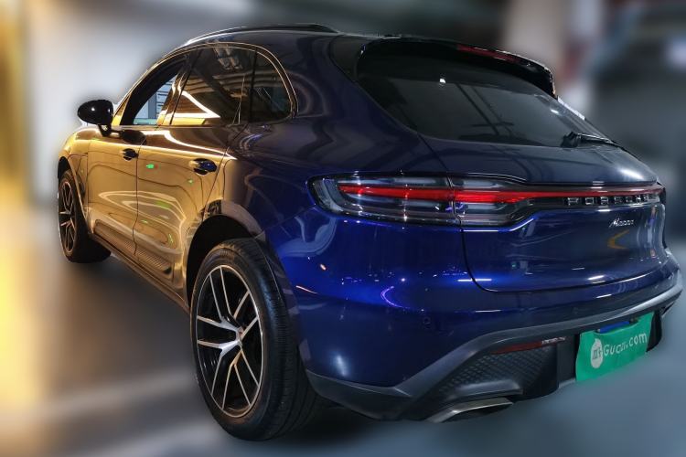 Used Porsche Macan 2022 Macan 2.0T Rear Left 45 Deg
