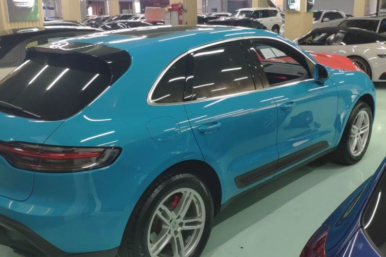 Used Porsche Macan 2022 Macan 2.0T Rear Right 45 Deg
