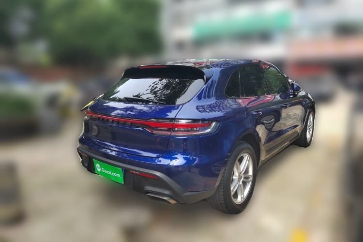 Used Porsche Macan 2022 Macan 2.0T Rear Right 45 Deg