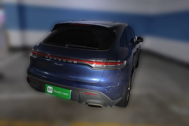 Used Porsche Macan 2022 Macan 2.0T Rear Right 45 Deg
