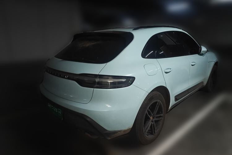 Used Porsche Macan 2022 Macan 2.0T Rear Right 45 Deg