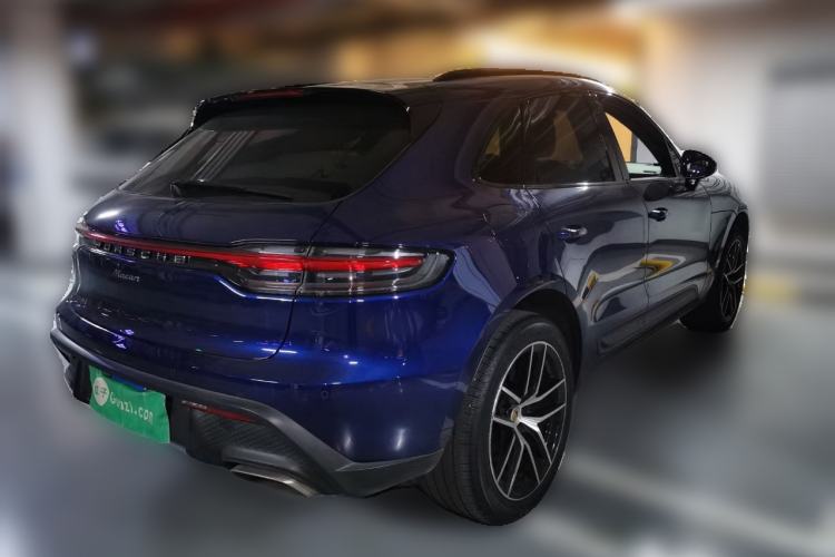 Used Porsche Macan 2022 Macan 2.0T Rear Right 45 Deg