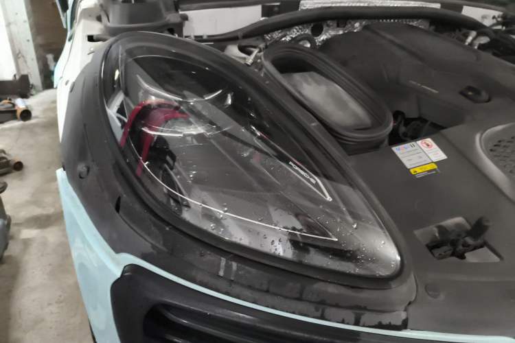 Used Porsche Macan 2022 Macan 2.0T Right Front Headlight