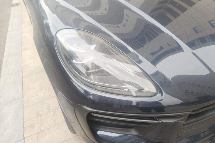 Used Porsche Macan 2022 Macan 2.0T Right Front Headlight
