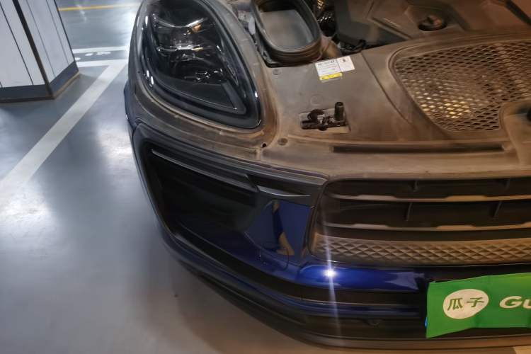 Used Porsche Macan 2022 Macan 2.0T Right Front Headlight