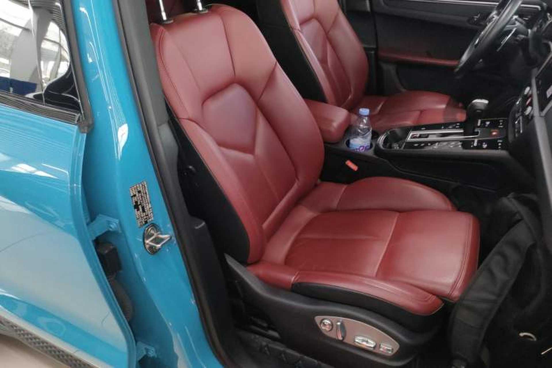 Used Porsche Macan 2022 Macan 2.0T Right Front Seat