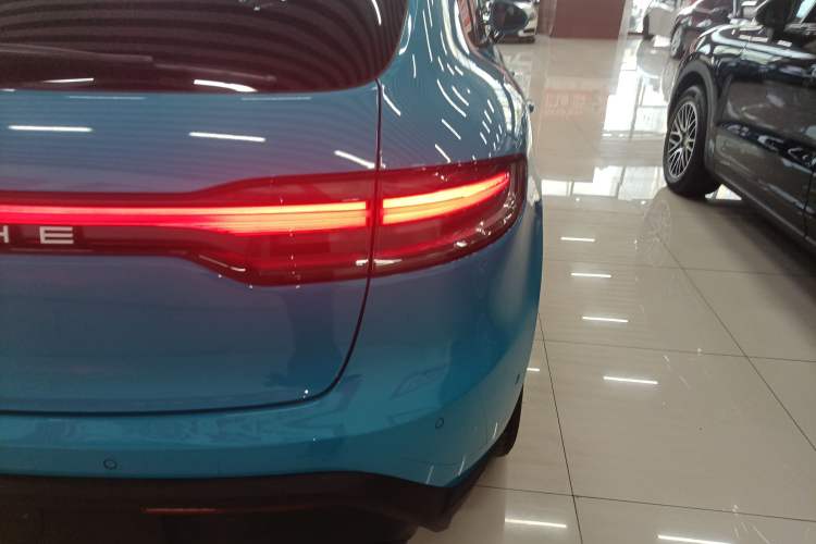Used Porsche Macan 2022 Macan 2.0T Right Rear Taillight