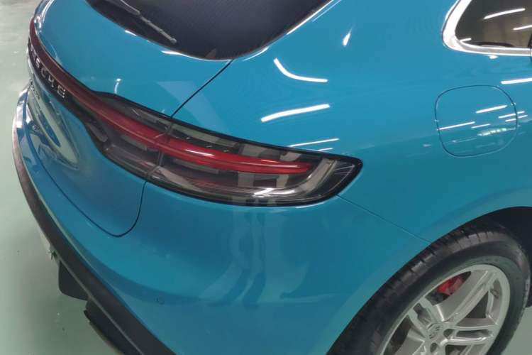 Used Porsche Macan 2022 Macan 2.0T Right Rear Taillight