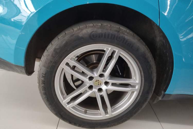 Used Porsche Macan 2022 Macan 2.0T Right Rear Wheel Hub