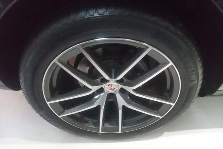 Used Porsche Macan 2022 Macan 2.0T Right Rear Wheel Hub