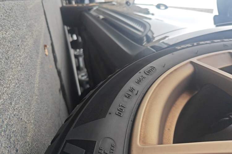 Used Porsche Macan 2022 Macan 2.0T Right Side Sill