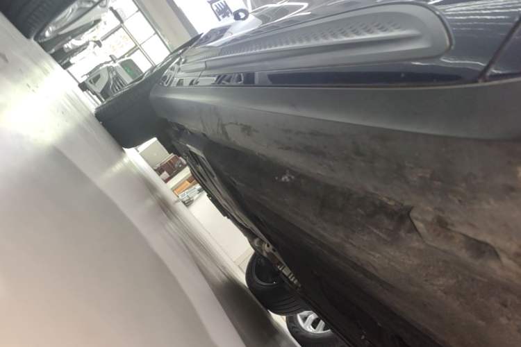 Used Porsche Macan 2022 Macan 2.0T Right Side Sill