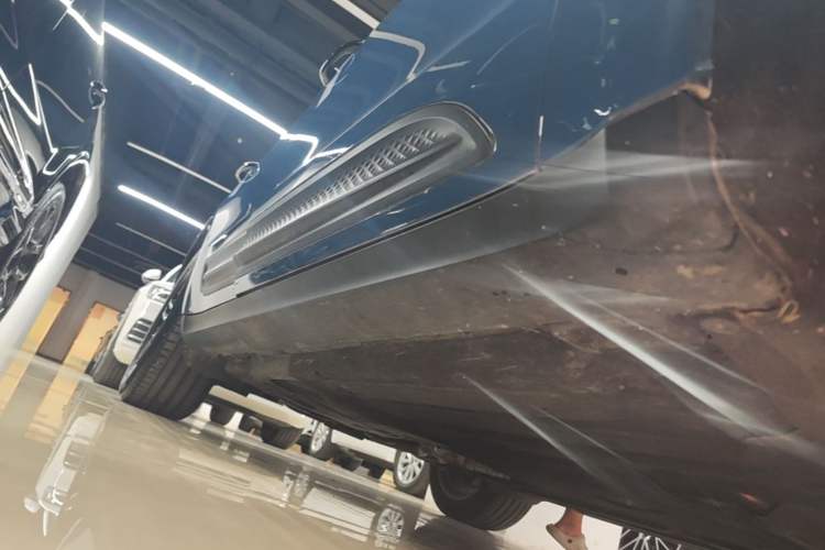 Used Porsche Macan 2022 Macan 2.0T Right Side Sill