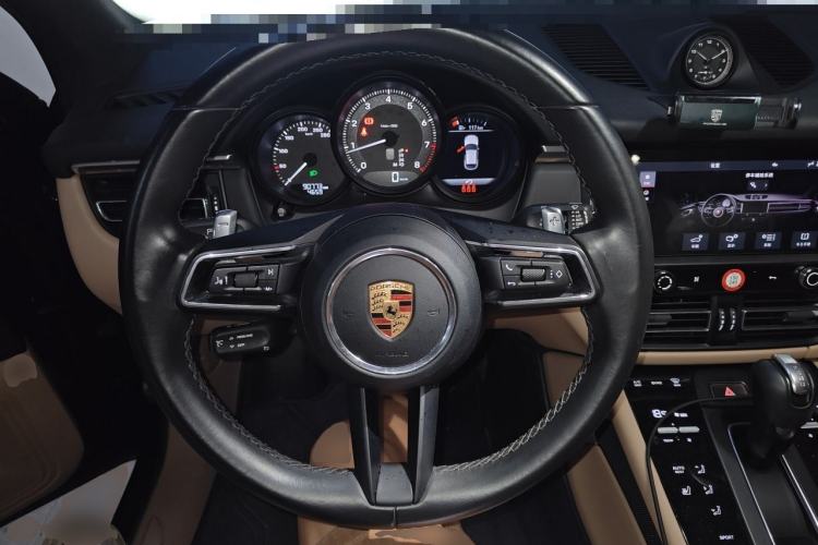 Used Porsche Macan 2022 Macan 2.0T Steering Wheel