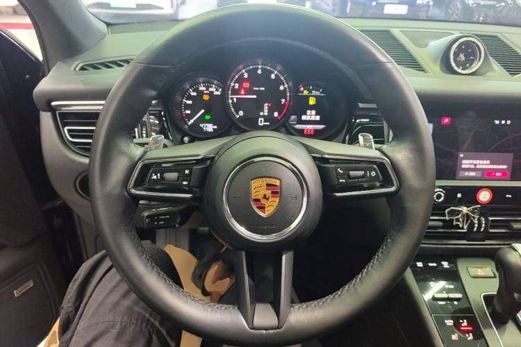 Used Porsche Macan 2022 Macan 2.0T Steering Wheel