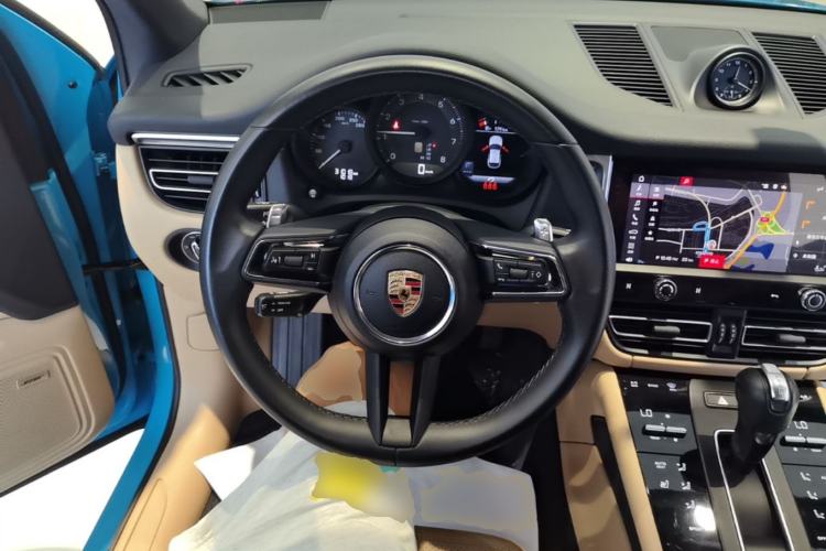 Used Porsche Macan 2022 Macan 2.0T Steering Wheel