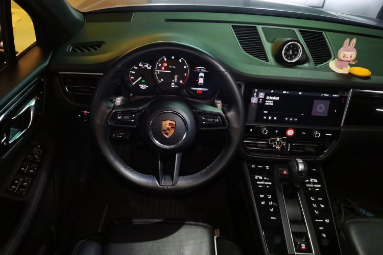 Used Porsche Macan 2022 Macan 2.0T Steering Wheel