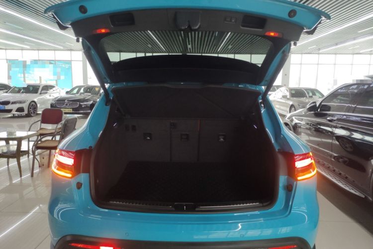 Used Porsche Macan 2022 Macan 2.0T Trunk