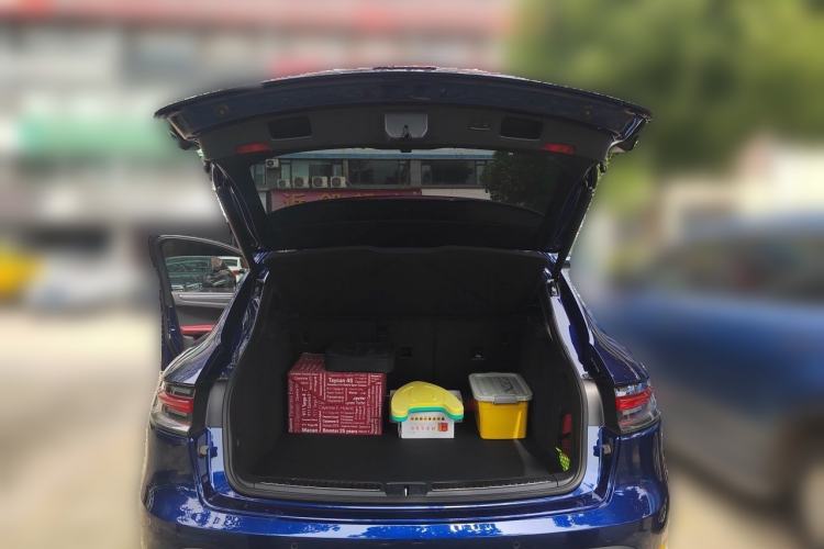 Used Porsche Macan 2022 Macan 2.0T Trunk