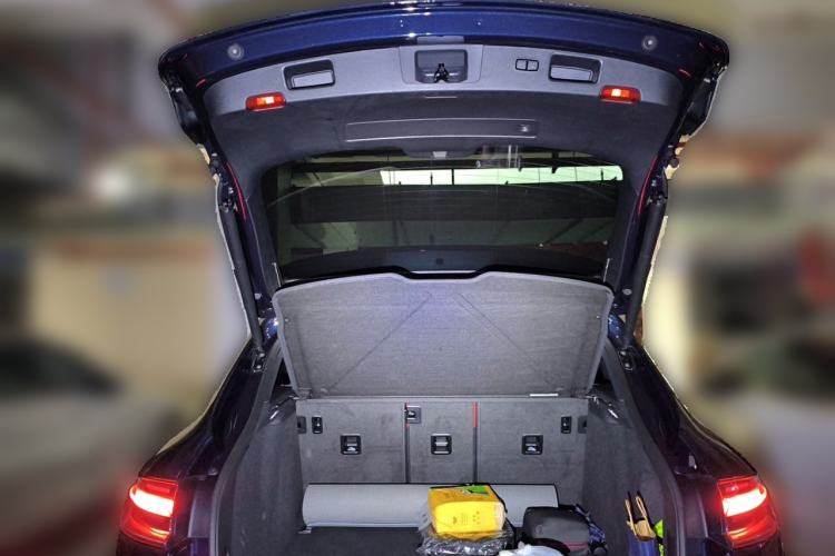 Used Porsche Macan 2022 Macan 2.0T Trunk