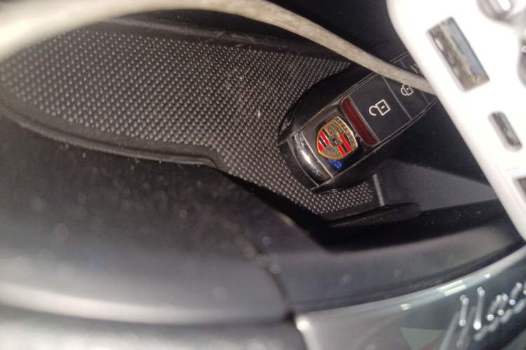 Used Porsche Macan 2022 Macan 2.0T Vehicle Key