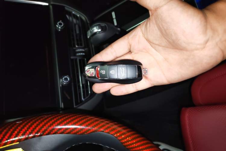 Used Porsche Macan 2022 Macan 2.0T Vehicle Key