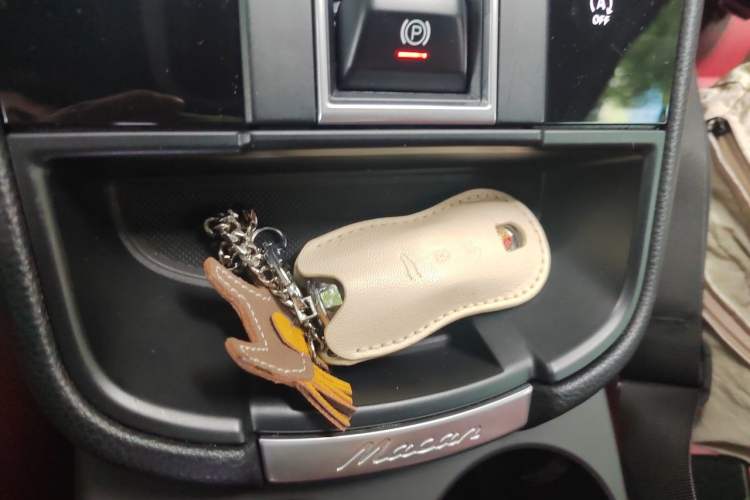 Used Porsche Macan 2022 Macan 2.0T Vehicle Key