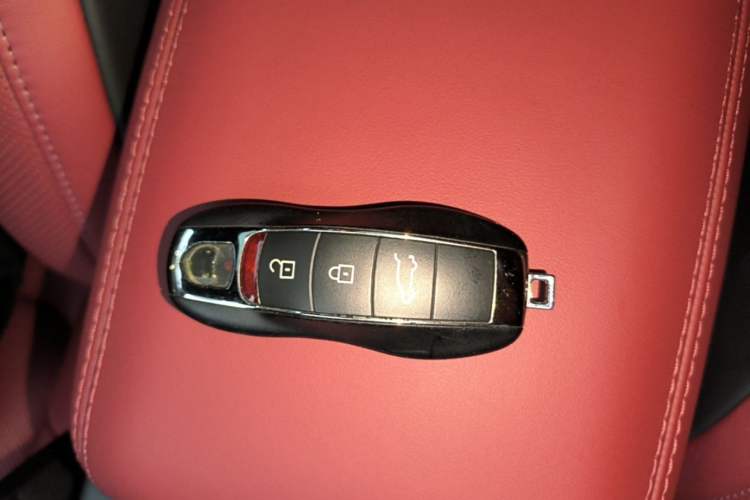 Used Porsche Macan 2022 Macan S 2.9T Vehicle Key