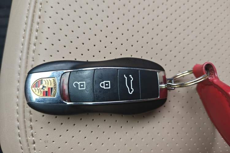 Used Porsche Macan 2022 Macan 2.0T Vehicle Key
