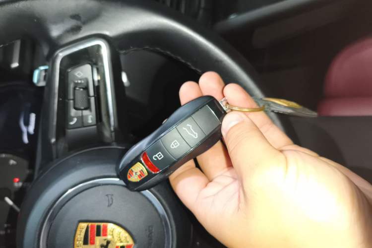 Used Porsche Macan 2022 Macan 2.0T Vehicle Key