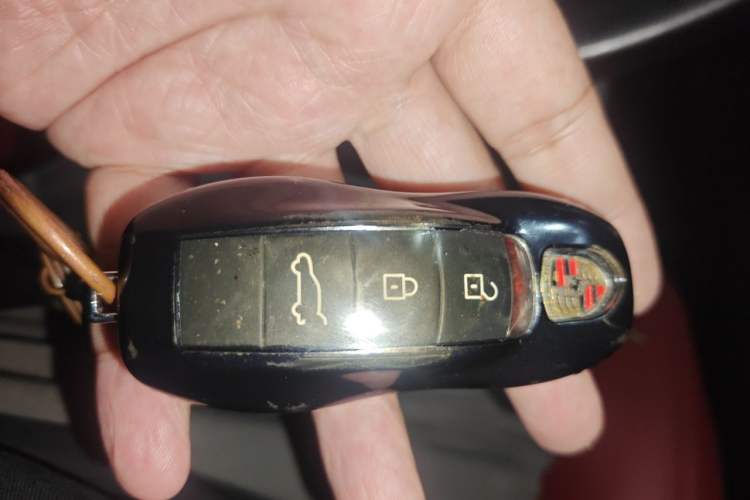 Used Porsche Macan 2022 Macan 2.0T Vehicle Key