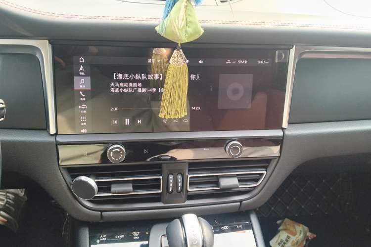 Used Porsche Macan 2022 Macan 2.0T Audio And AC Panel