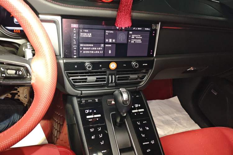 Used Porsche Macan 2022 Macan 2.0T Audio And AC Panel