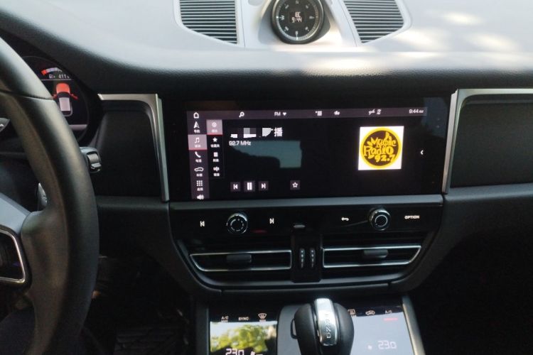 Used Porsche Macan 2022 Macan 2.0T Audio And AC Panel