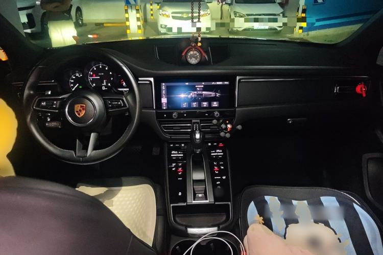 Used Porsche Macan 2022 Macan 2.0T Center Console