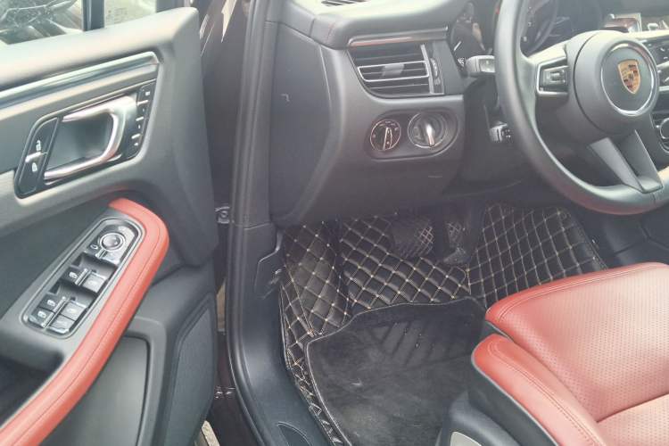 Used Porsche Macan 2022 Macan 2.0T Driver Seat