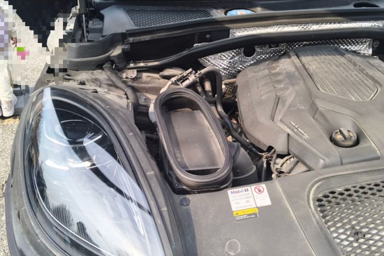 Used Porsche Macan 2022 Macan 2.0T Engine Bay Right