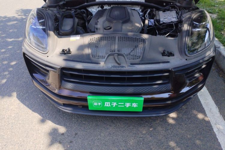 Used Porsche Macan 2022 Macan 2.0T Engine Bay