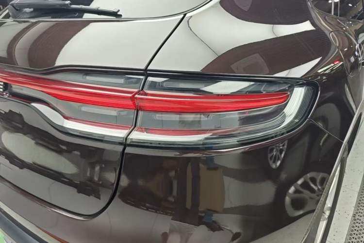 Used Porsche Macan 2022 Macan 2.0T Exterior 3