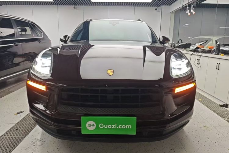 Used Porsche Macan 2022 Macan 2.0T Front