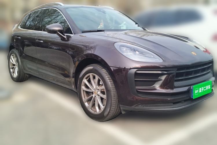 Used Porsche Macan 2022 Macan 2.0T Front Right 45 Deg