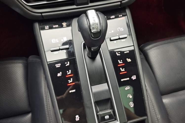 Used Porsche Macan 2022 Macan 2.0T Gear Lever