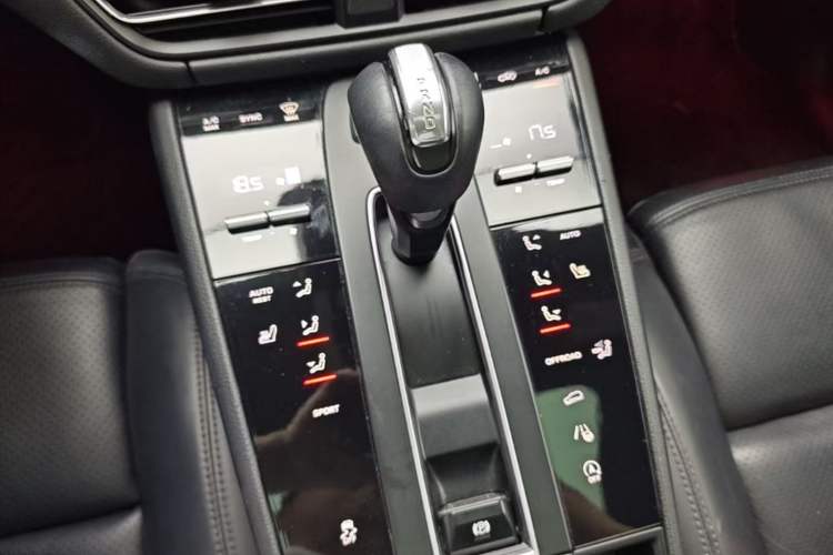 Used Porsche Macan 2022 Macan 2.0T Gear Lever