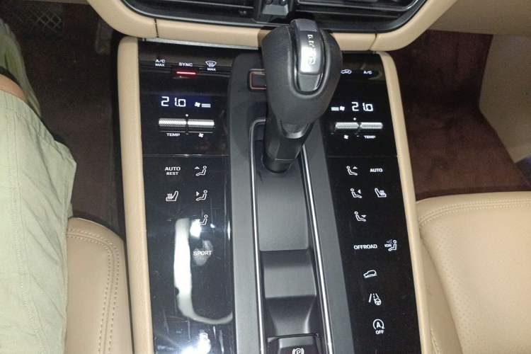 Used Porsche Macan 2022 Macan 2.0T Gear Lever