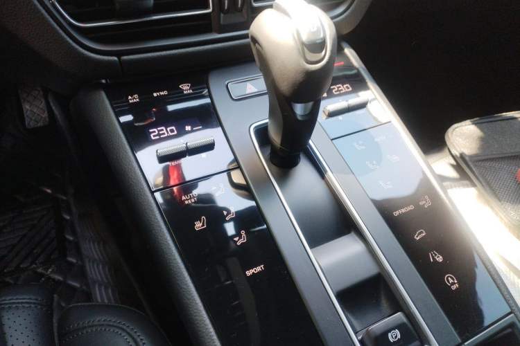 Used Porsche Macan 2022 Macan 2.0T Gear Lever